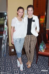 组图：《法政先峰Ⅲ》拍摄完毕 黎耀祥犒劳众人