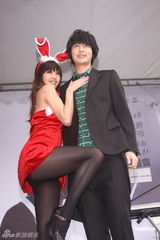 组图：严爵演唱会DVD上市 正积极筹备新专辑