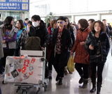 组图：周笔畅返京中性装扮 休假后合约新动向不明