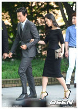 组图：李秉宪李珉廷大婚甜蜜互送吻 群星道贺