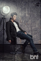 高清组图：徐仁国拍时尚写真 冷酷眼神魅力十足