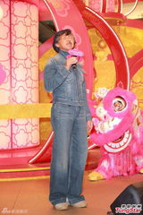 组图：林子祥望孙女快点唱歌 指儿子感情专一