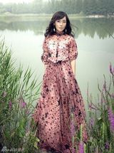 组图：车永莉氧气大片亲和自然 绿野寻踪变阳光女神