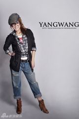 幻灯图集：王蓉整容后写真曝光 华丽转身风格多变