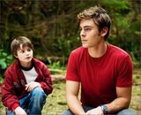 幻灯：扎克-埃夫隆新片《圣克劳德》海报剧照曝光