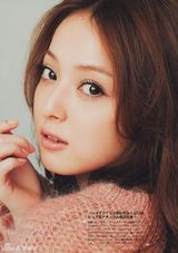 组图：日本女星佐佐木希写真甜美俏皮
