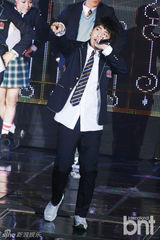 组图：韩团B1A4办“家乡巡演”演绎多彩魅力