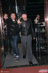 组图：张学友宴谢众星 何韵诗称因梅艳芳再聚首