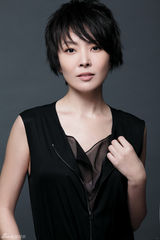 组图：刘威葳黑白调写真 简约中体现V式恬淡