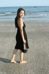 高清组图：《成都，我爱你》主创海滩漫步轻松惬意