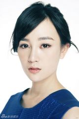 组图：张檬淡妆写真仙气十足 低头回眸温婉恬静