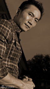 幻灯图：邹兆龙现身时尚杂志 型男魅力尽显魅惑