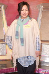 组图：杨诗敏情人节有约 许亦妮信一见钟情