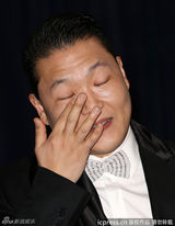 组图：鸟叔PSY亮相白宫晚宴 西装墨镜绅士风