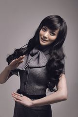 组图：唐于鸿写真明亮纯净 青春照片怀念童年