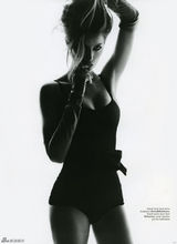 高清组图：吉赛尔-邦辰登杂志封面 秀魔鬼身材