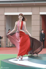 组图：古天乐望退休做马主 否认杜琪峰孙红雷不和