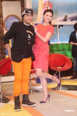 高清组图：大S红裙录《康熙》言辞犀利不输小S