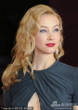 组图：《危险方法》首映 奈特丽复古纱裙清丽亮相