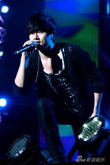 高清：热波音乐节第二天 张杰妖娆献唱