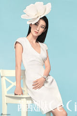 组图：王丽坤《Ceci姐妹》素雅洁净如百合