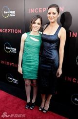 幻灯：《盗梦空间》洛杉矶首映 莱昂纳多左拥右抱