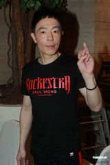 组图：黄贯中红馆卖力开唱 陈豪林保怡等助阵