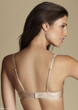 高清组图：内衣名模杜丽莎-摩尔写真风情万种