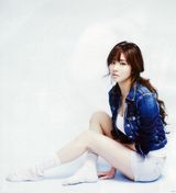 组图：少时秀英徐贤拍写真秀长腿 变牛仔女郎