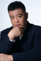 组图：姜彤全新写真亲切搞怪 展多面魅力