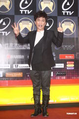 高清组图：音乐金曲奖主持人亮相 吴宗宪携手侯佩岑