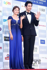 组图：具惠善等亮相堤川国际音乐电影节红毯