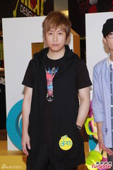 组图：阿信望潮服进军欧美 想不出最强竞争对手