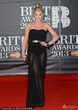 组图：2013全英音乐奖女星红毯竞艳