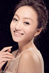 高清图：索妮拍星空梦幻写真 素裙黑装炼就成熟女人