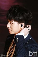 组图：韩团B1A4办“家乡巡演”演绎多彩魅力