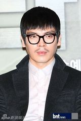 组图：JYJ俊秀与李珉廷宋允儿等助阵孙艺珍新片