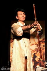 组图：《我爱桃花》再进大剧院 新血液演三维版