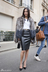 组图：霍思燕Angelababy林鹏盛装亮相巴黎时装周