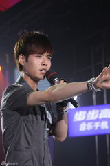 幻灯组图：快男300强突围赛第2场 农民诗人出局