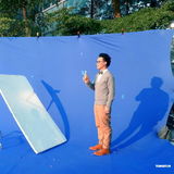 组图：陈奕迅为广告扮白领 “果蔬”形象耳目一新