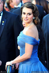 高清组图：奥斯卡红毯潘妮洛普-克鲁兹蓝色礼服