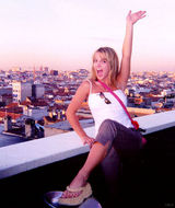 组图：布兰妮甜妞旧照曝光 身材消瘦笑容甜美