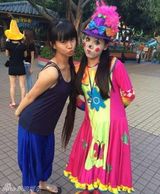 组图：15岁小彩旗可爱私照曝光 也玩浓妆非主流