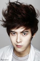 幻灯图：BOBO付辛博写真形单影只 倡导低碳避谈单飞