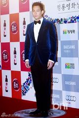 高清图：韩青龙奖金惠秀爆乳 女星裸露全身纹身