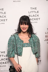 组图：拉格斐开摄影展 章子怡周迅等亮相