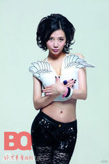 幻灯组图：阿朵再登时尚封面 性感女郎演技备受肯定