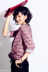 组图：戴娇倩全新大片时尚御姐范儿