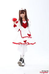 组图：盘点女星女仆装 刘晓庆许雅涵扮可爱